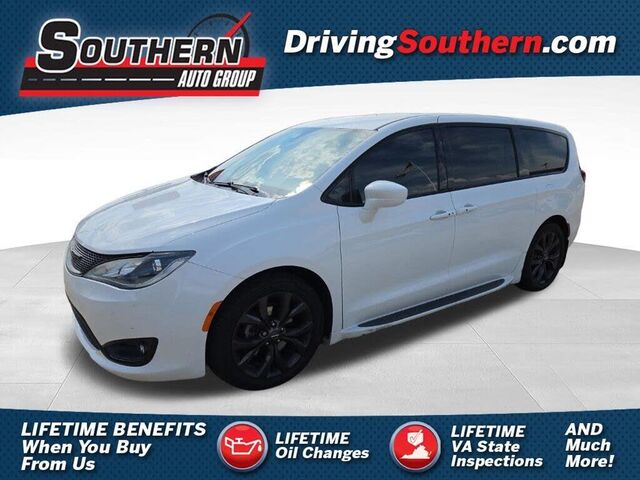 2020 Chrysler Pacifica Touring
