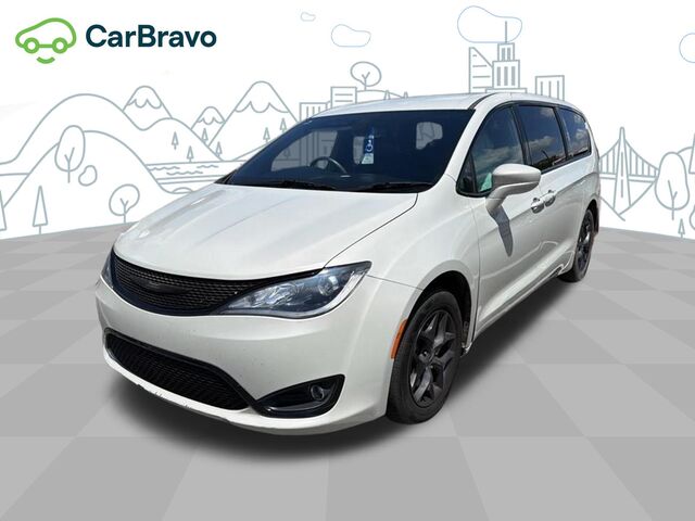 2020 Chrysler Pacifica Touring