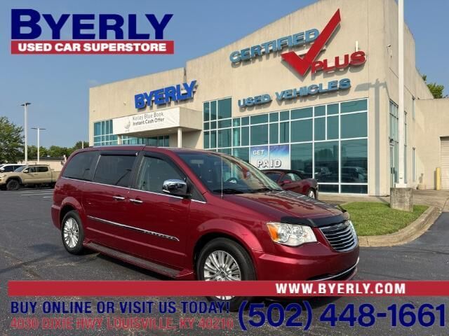 2012 Chrysler Town and Country Limited — photo 1 of 38