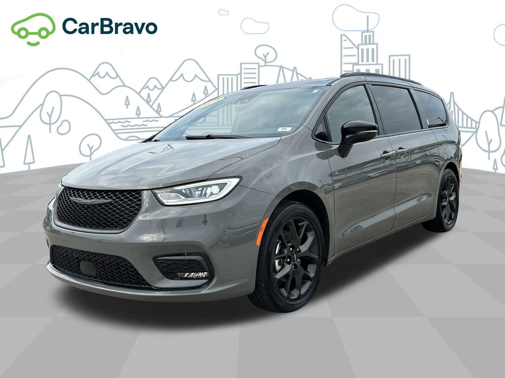 2025 Chrysler Pacifica Limited — photo 1 of 6
