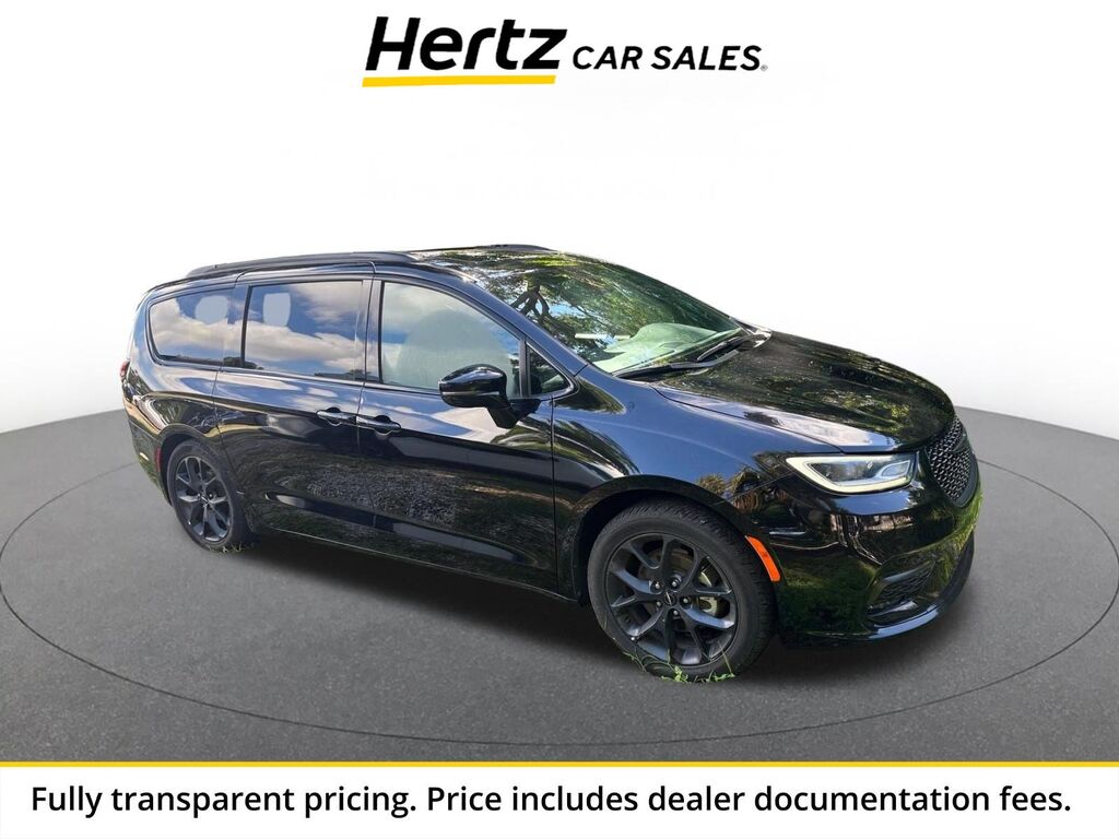 2025 Chrysler Pacifica Limited — photo 1 of 1