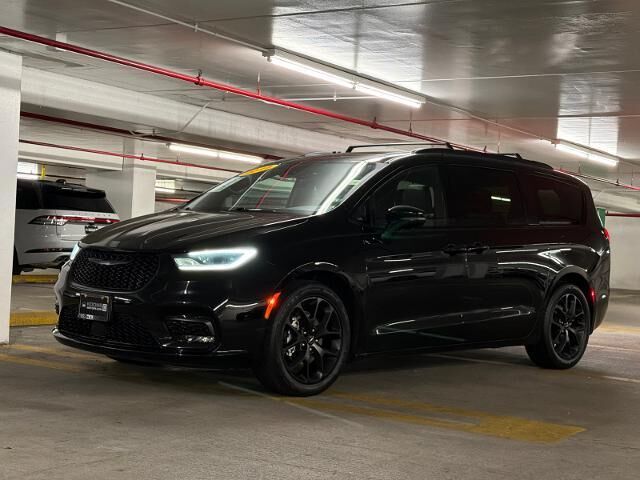 2025 Chrysler Pacifica Limited