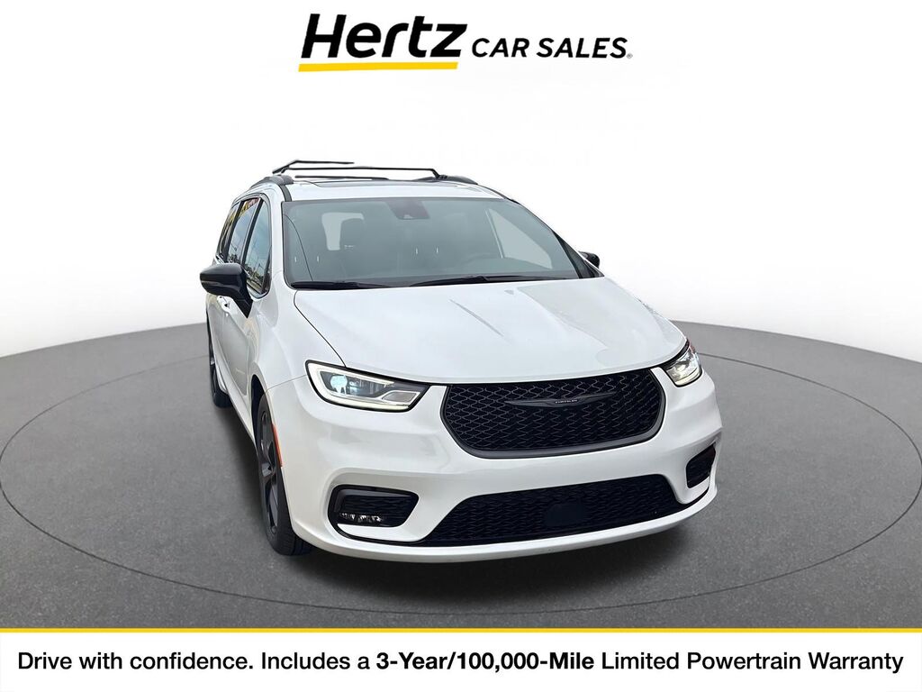 2025 Chrysler Pacifica Limited — photo 1 of 11