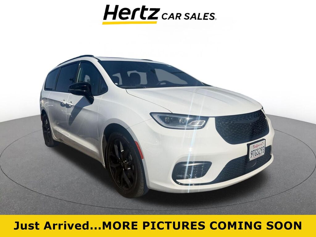 2025 Chrysler Pacifica Limited — photo 1 of 1