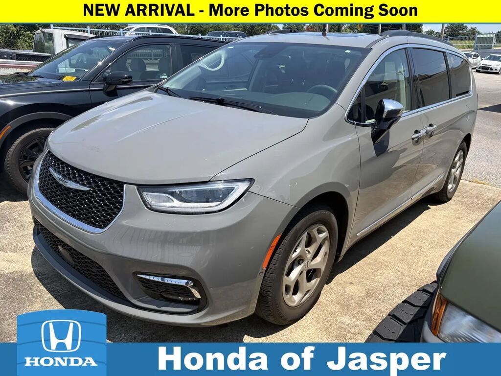 2023 Chrysler Pacifica Limited — photo 1 of 27