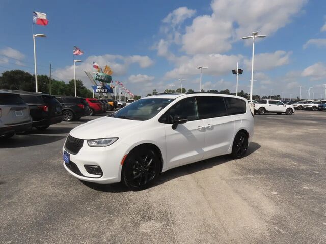 2025 Chrysler Pacifica Limited