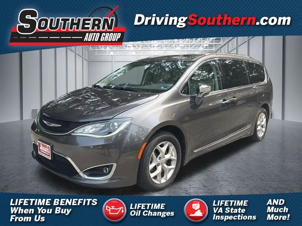2020 Chrysler Pacifica Limited — photo 1 of 20