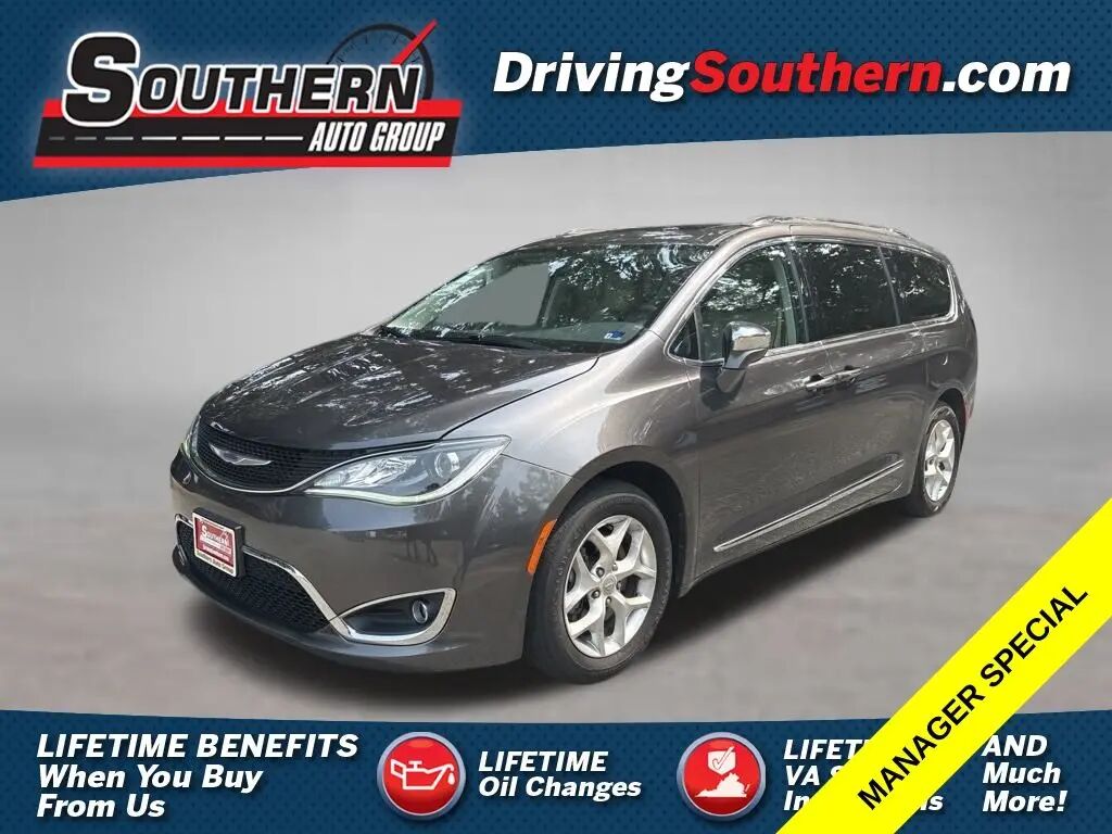 2020 Chrysler Pacifica Limited — photo 1 of 13