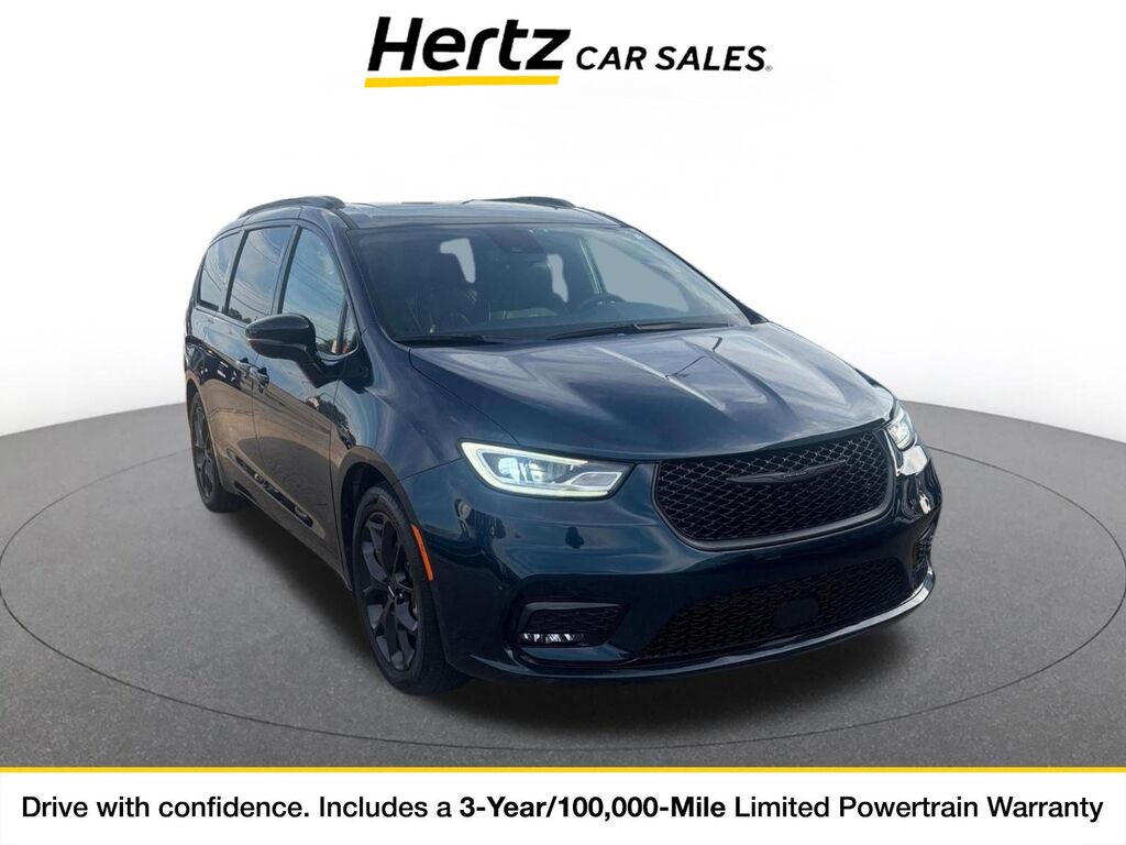 2025 Chrysler Pacifica Limited — photo 1 of 11