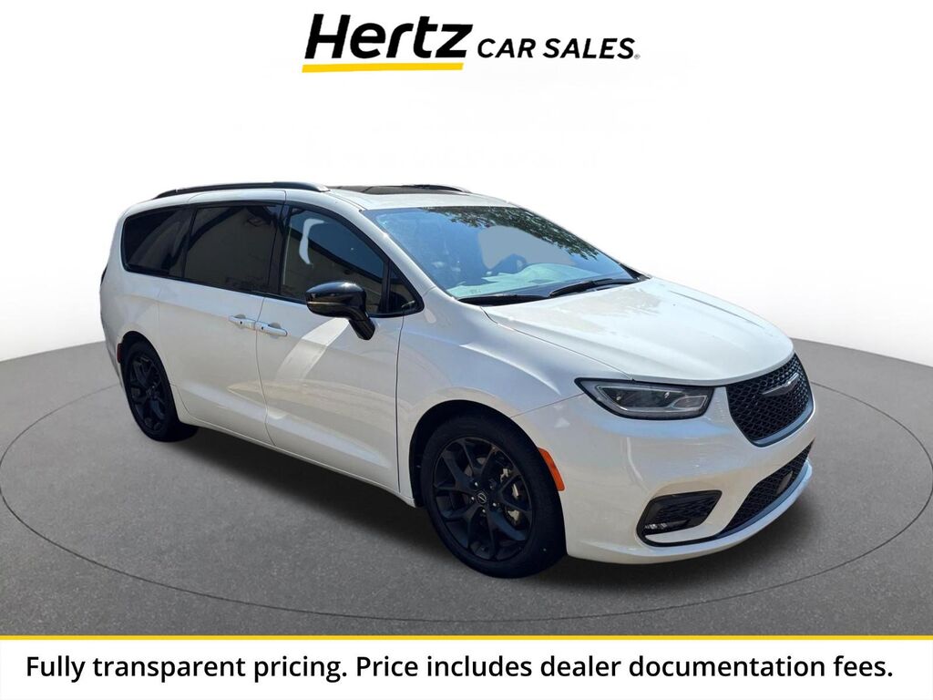 2025 Chrysler Pacifica Limited — photo 1 of 1