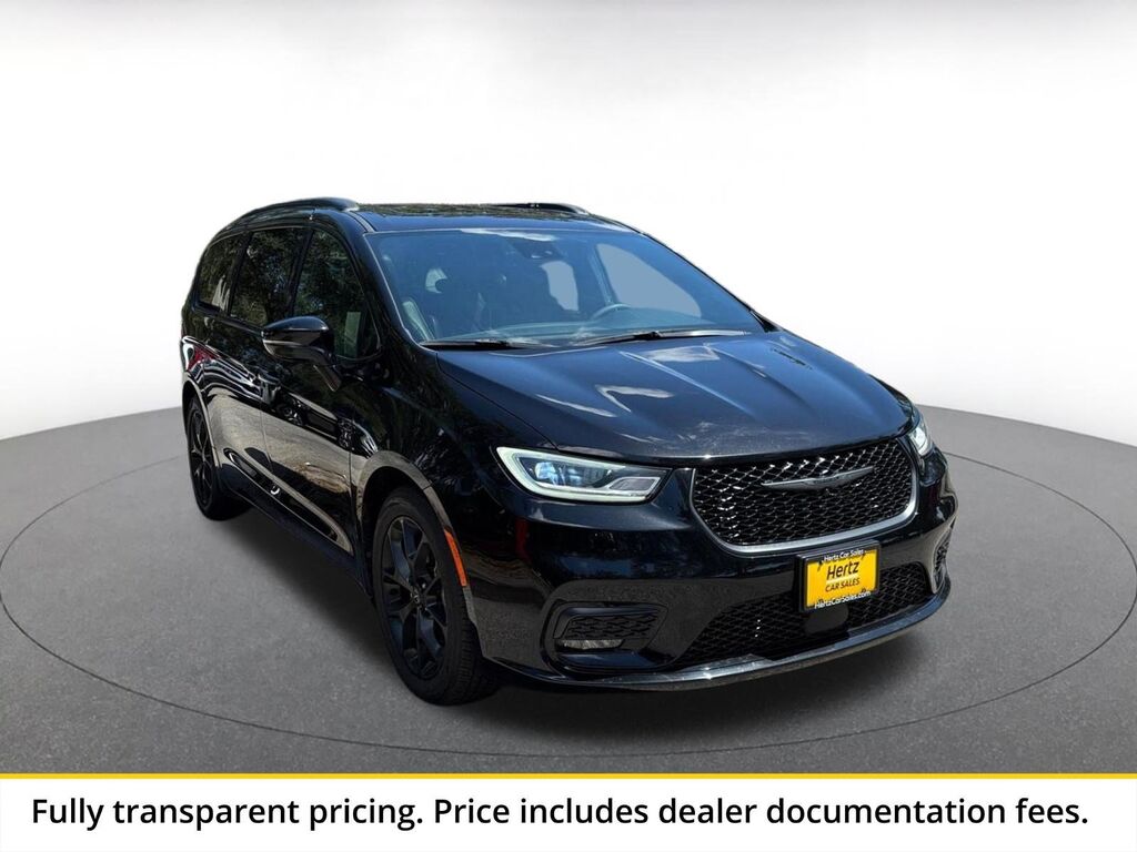 2025 Chrysler Pacifica Limited — photo 1 of 2