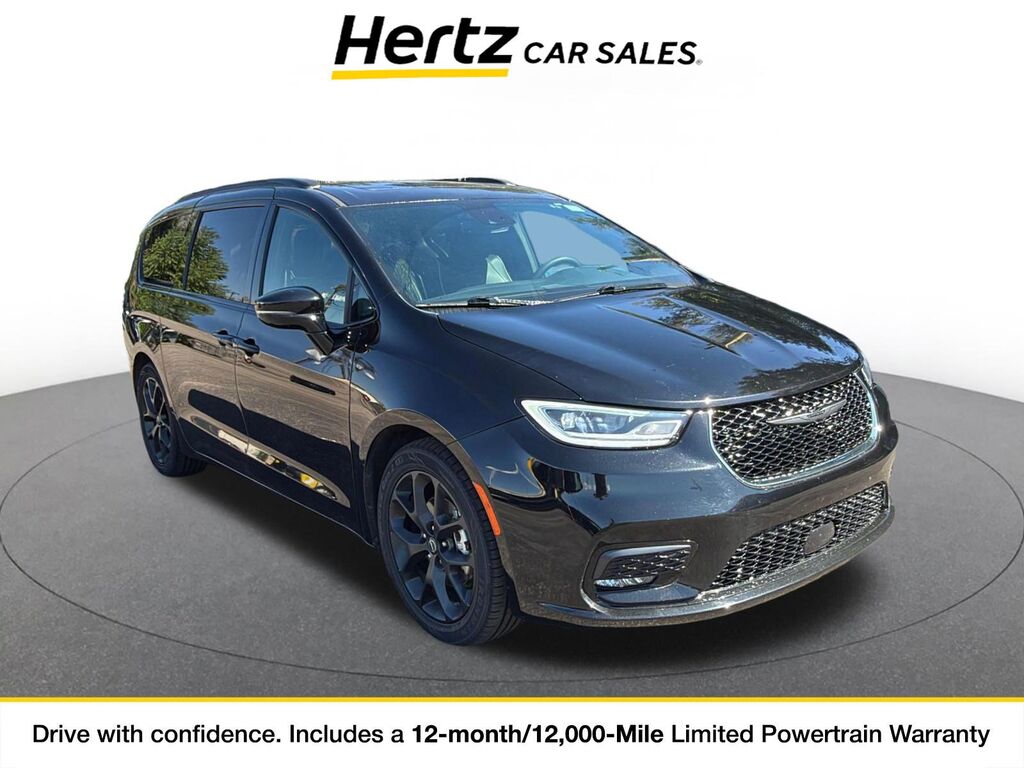 2025 Chrysler Pacifica Limited — photo 1 of 1