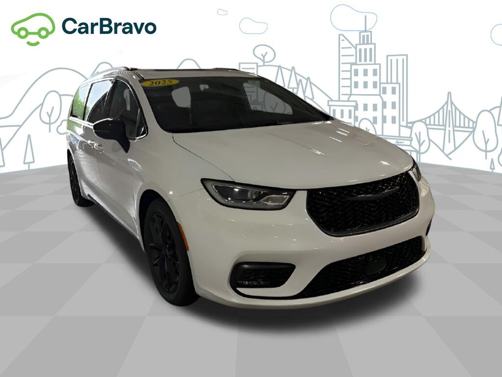 2025 Chrysler Pacifica Limited — photo 1 of 7
