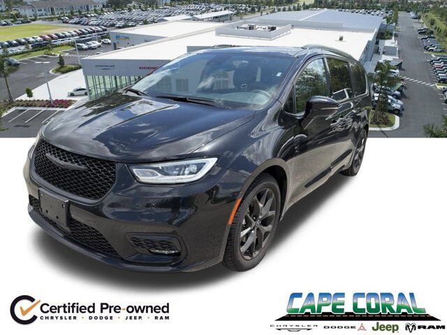 2026 Chrysler Pacifica Limited — photo 1 of 6