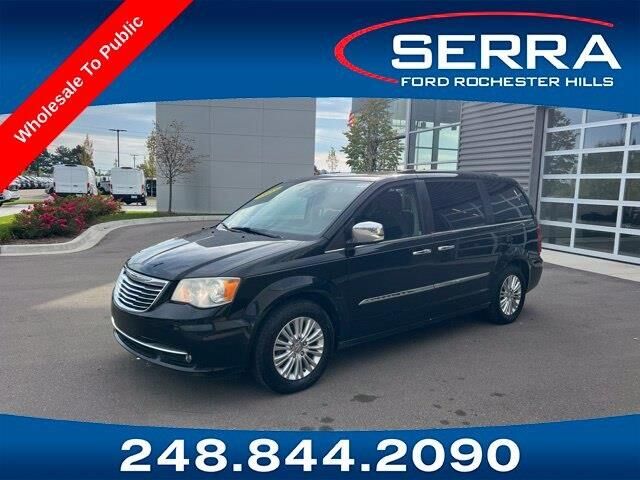 2013 Chrysler Town and Country Limited
