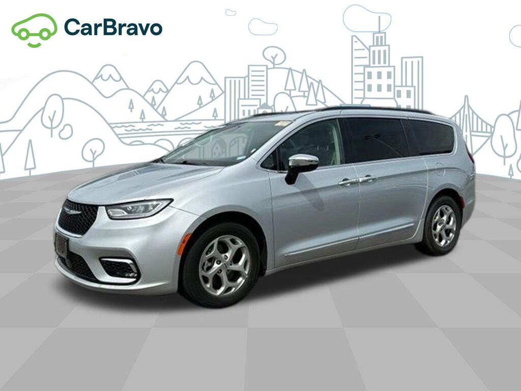 2023 Chrysler Pacifica Limited — photo 1 of 6