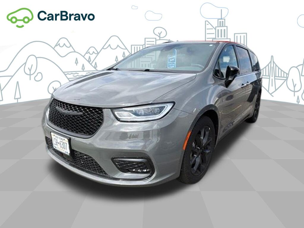 2025 Chrysler Pacifica Limited — photo 1 of 6