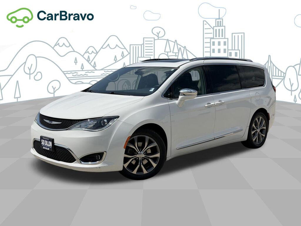 2018 Chrysler Pacifica Limited — photo 1 of 7