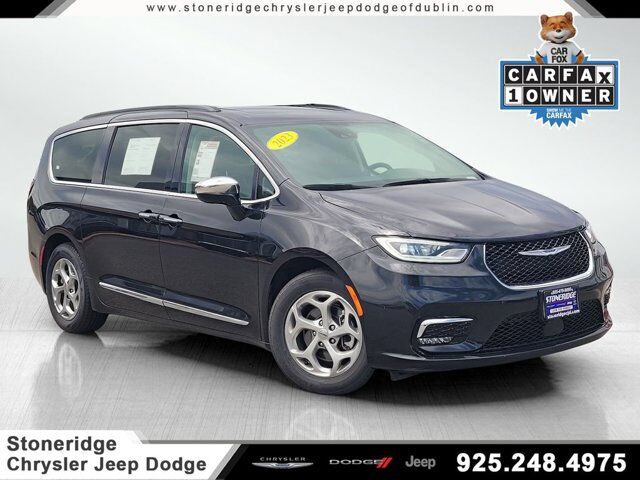 2023 Chrysler Pacifica Limited — photo 1 of 13