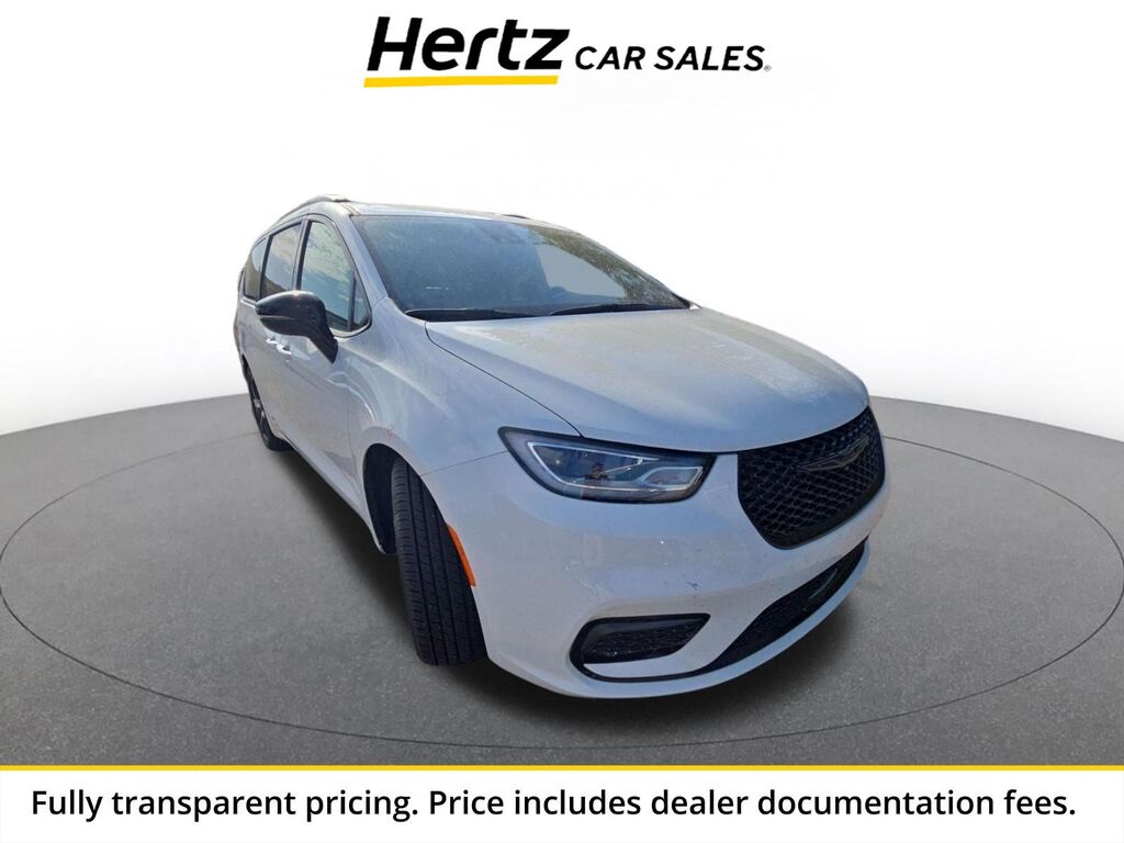 2025 Chrysler Pacifica Limited — photo 1 of 2