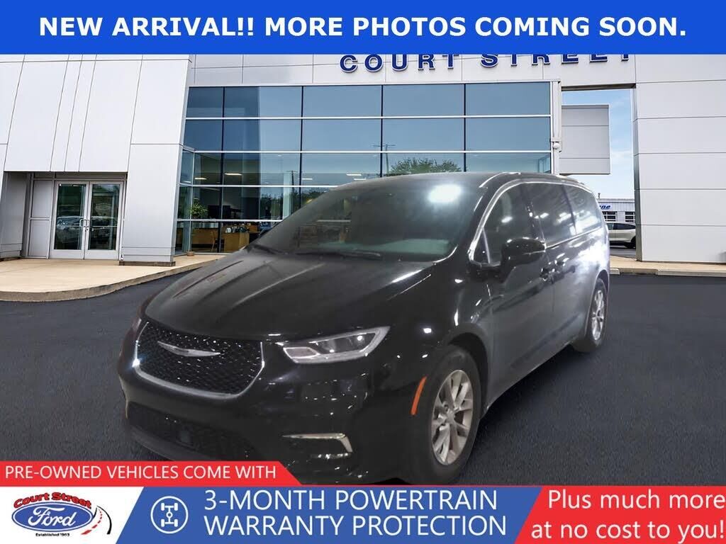 2026 Chrysler Pacifica Limited — photo 1 of 1