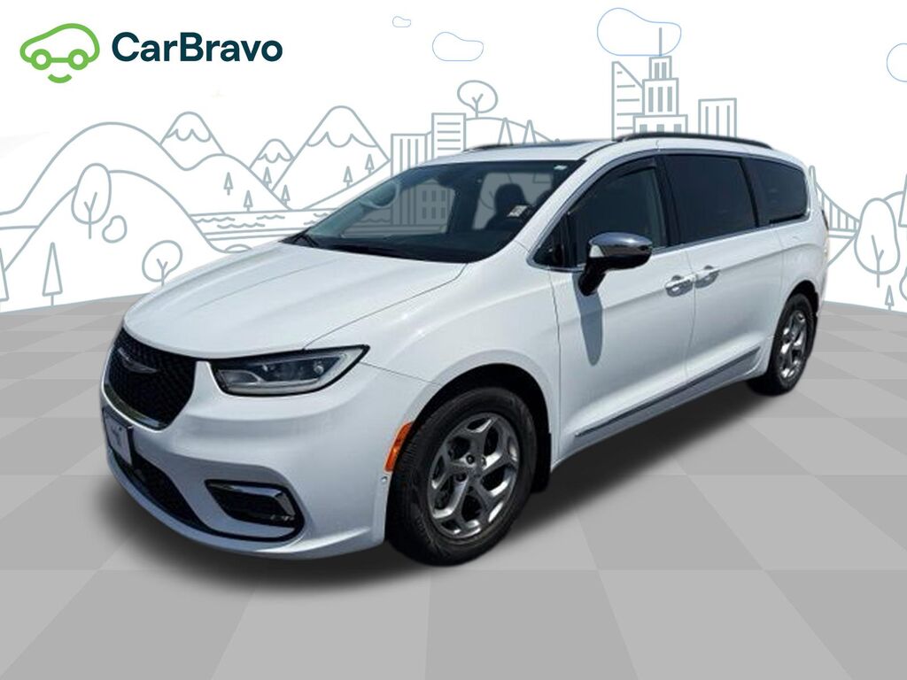 2023 Chrysler Pacifica Limited — photo 1 of 6