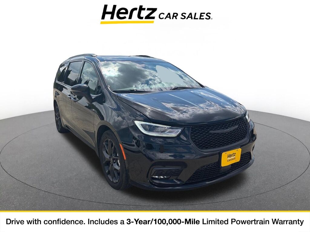 2025 Chrysler Pacifica Limited — photo 1 of 11