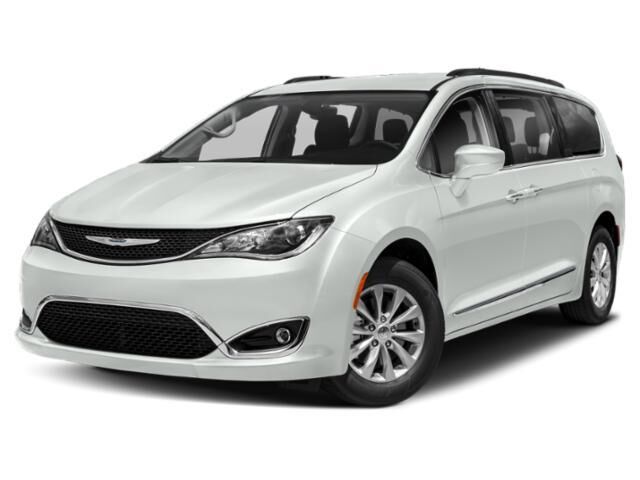 2020 Chrysler Pacifica Limited — photo 1 of 2
