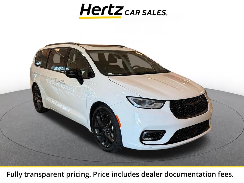2025 Chrysler Pacifica Limited — photo 1 of 1