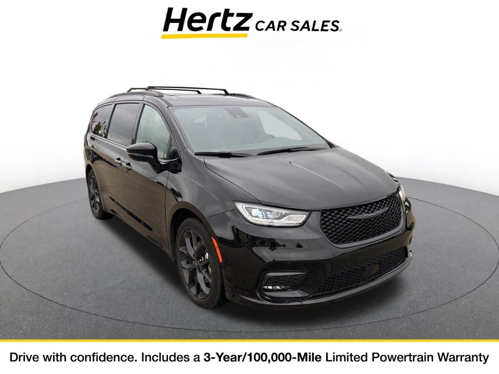 2025 Chrysler Pacifica Limited — photo 1 of 10