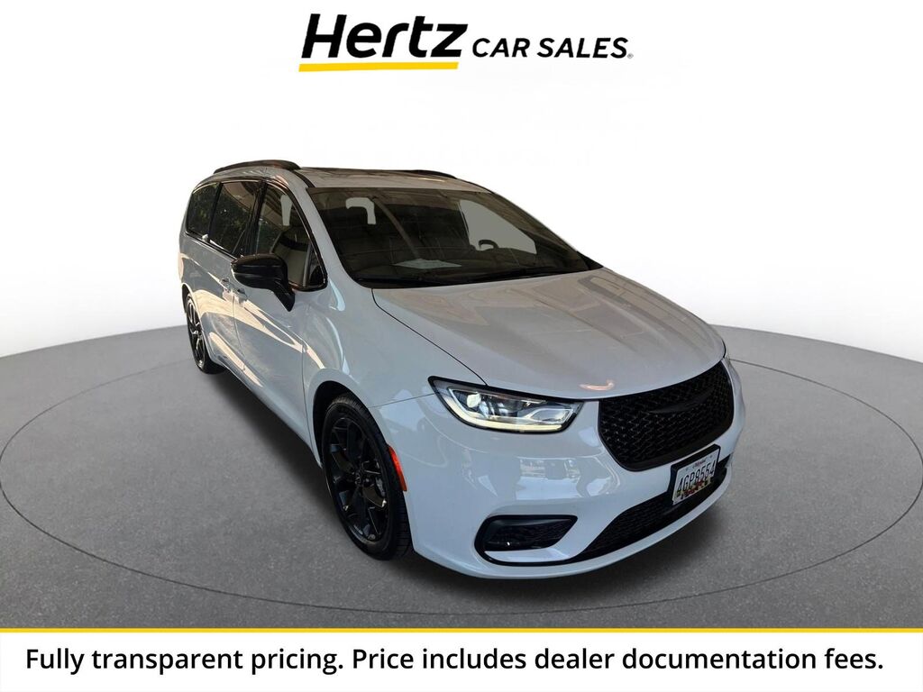 2025 Chrysler Pacifica Limited — photo 1 of 1
