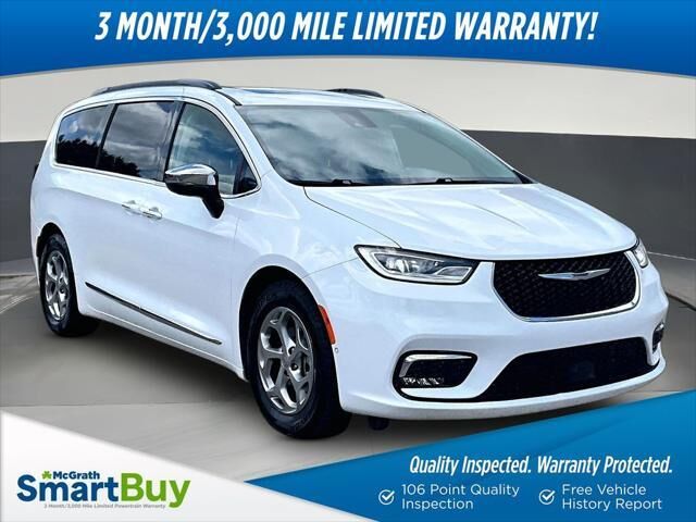 2023 Chrysler Pacifica Limited — photo 1 of 12