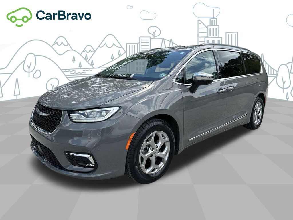 2023 Chrysler Pacifica Limited — photo 1 of 6