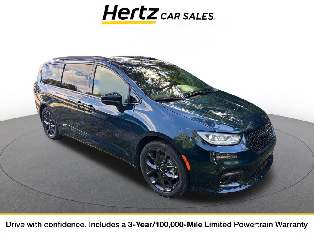 2025 Chrysler Pacifica Limited — photo 1 of 11