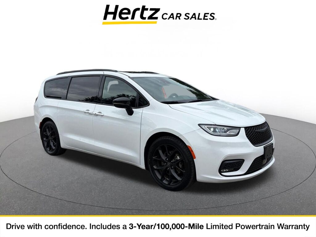 2025 Chrysler Pacifica Limited — photo 1 of 1