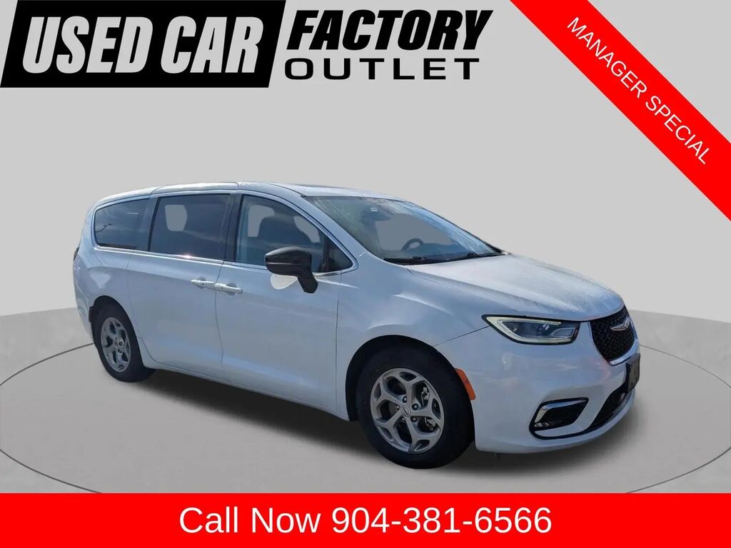 2024 Chrysler Pacifica Limited — photo 1 of 52
