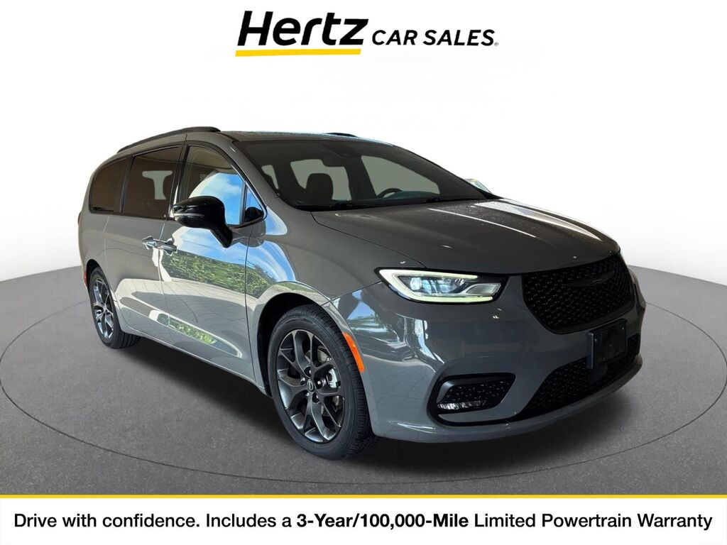 2025 Chrysler Pacifica Limited — photo 1 of 11