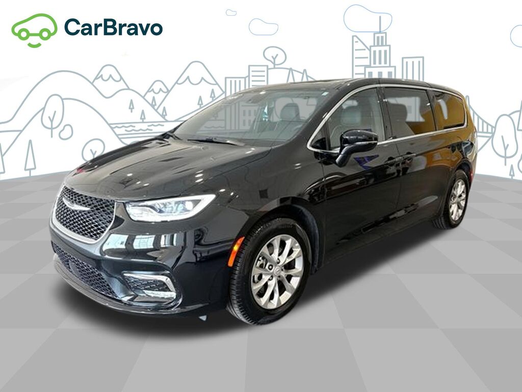 2026 Chrysler Pacifica Limited — photo 1 of 6
