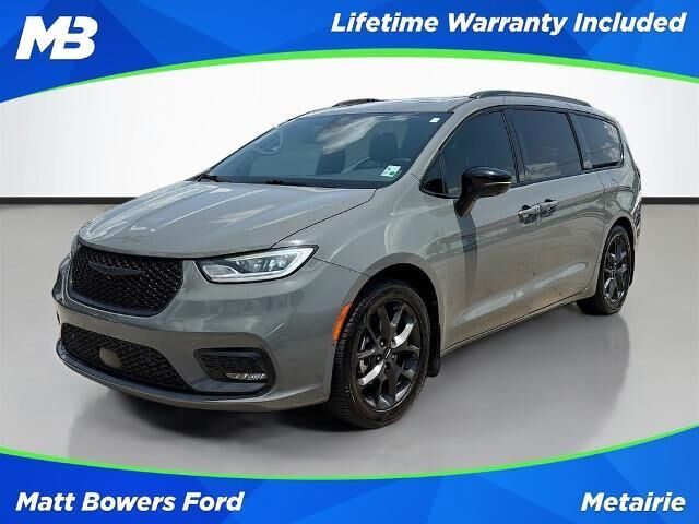 2023 Chrysler Pacifica Limited — photo 1 of 20