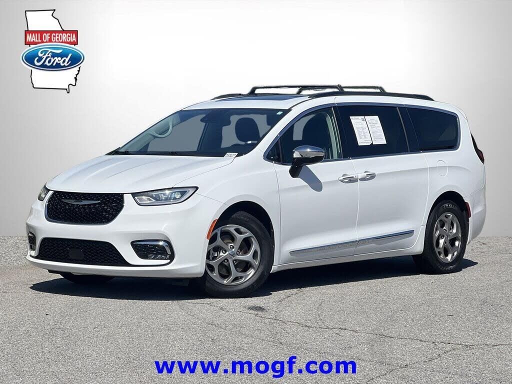 2023 Chrysler Pacifica Limited — photo 1 of 1