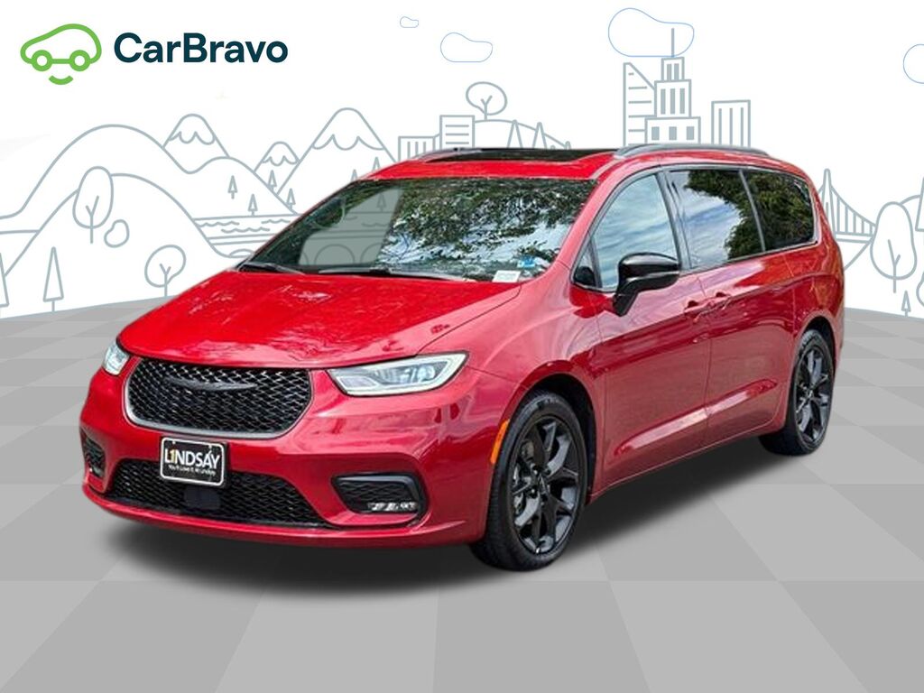 2025 Chrysler Pacifica Limited — photo 1 of 6