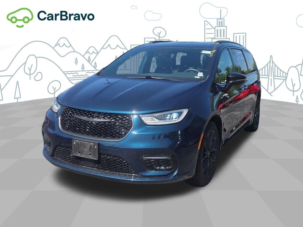 2025 Chrysler Pacifica Limited — photo 1 of 6