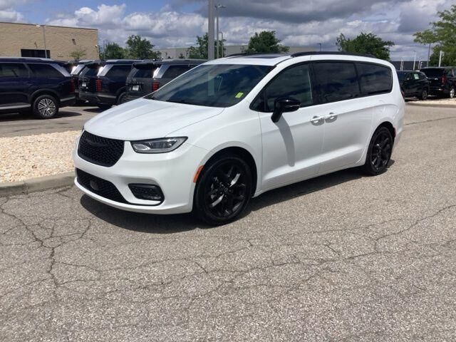 2025 Chrysler Pacifica Limited