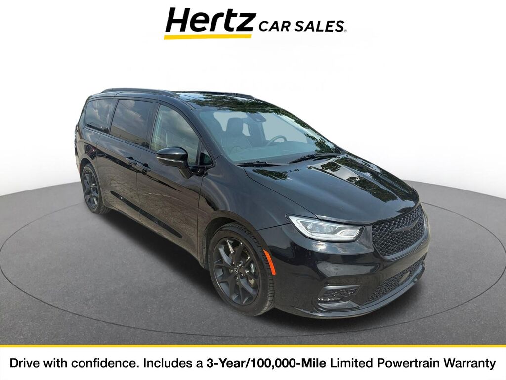 2025 Chrysler Pacifica Limited — photo 1 of 11