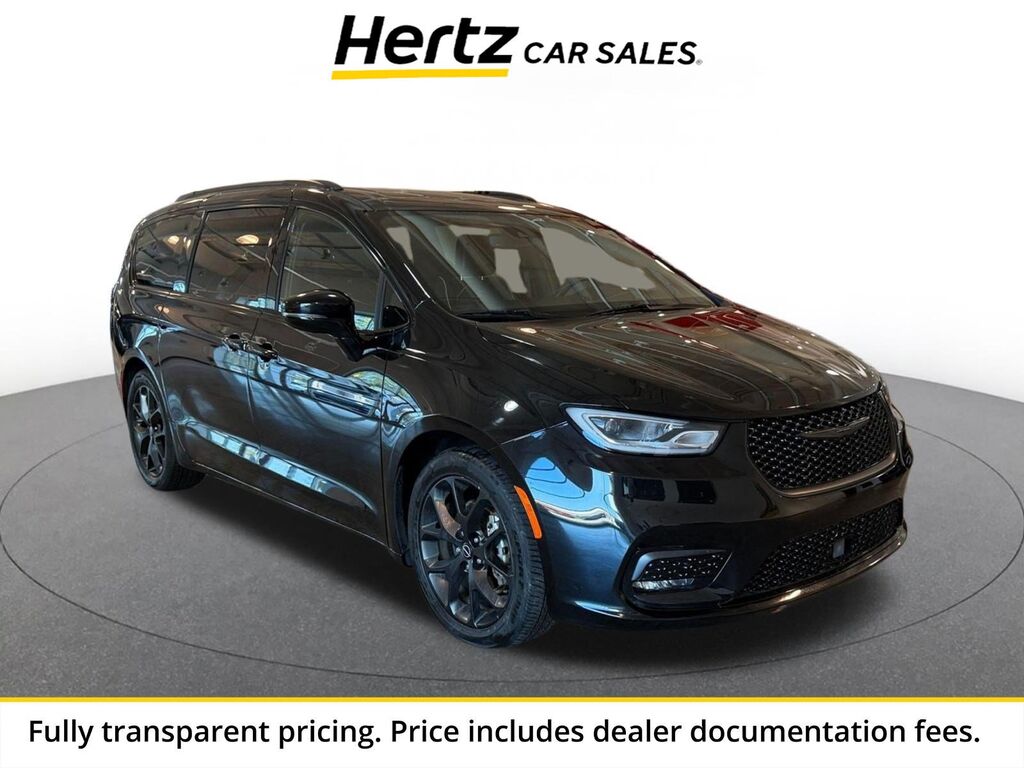 2025 Chrysler Pacifica Limited — photo 1 of 1