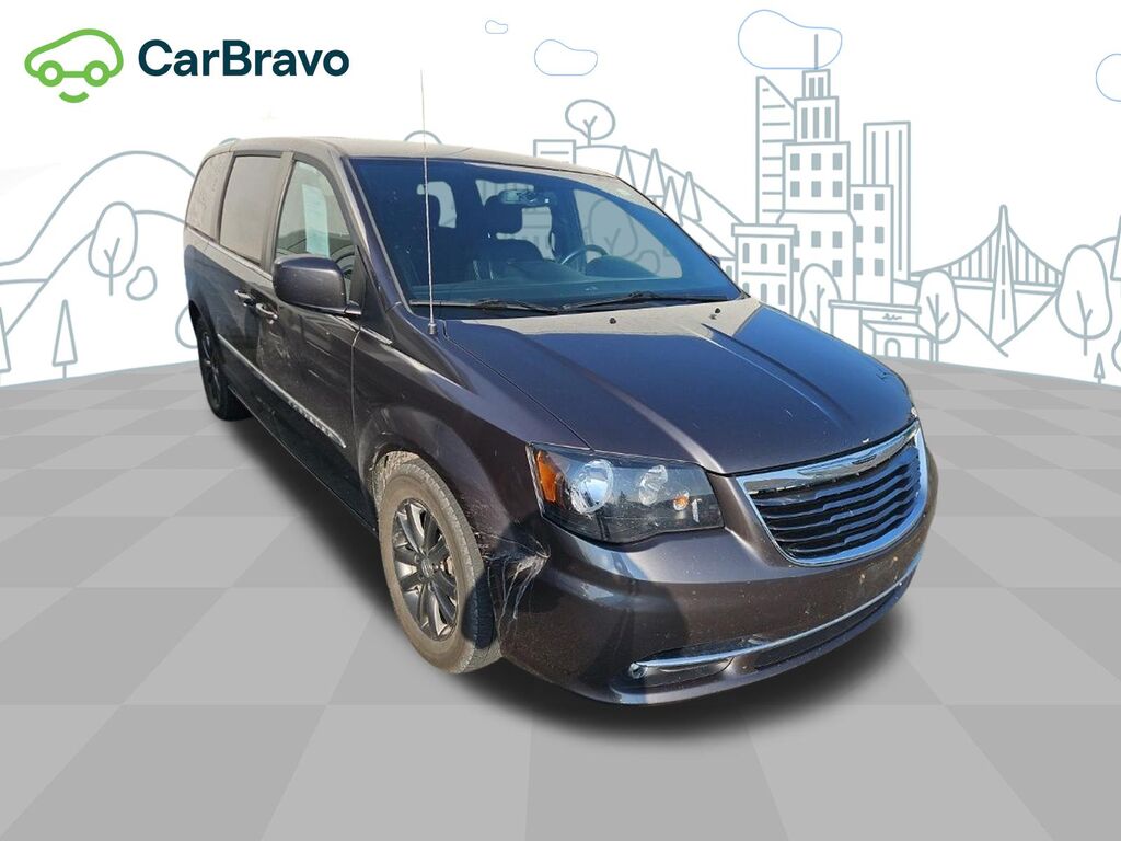 2016 Chrysler Town & Country S — photo 1 of 6