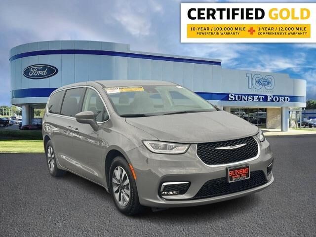 2022 Chrysler Pacifica Hybrid Touring L