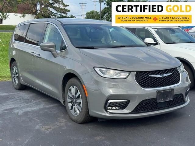 2022 Chrysler Pacifica Hybrid Touring L
