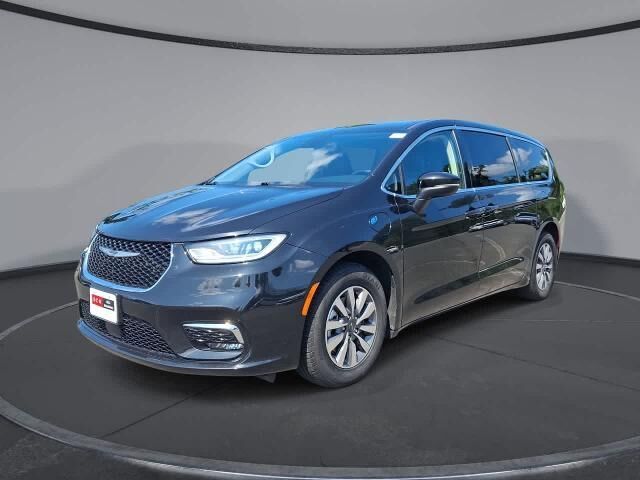 2023 Chrysler Pacifica Plug-In Hybrid Touring L