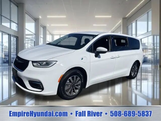 2023 Chrysler Pacifica Plug-In Hybrid Touring L